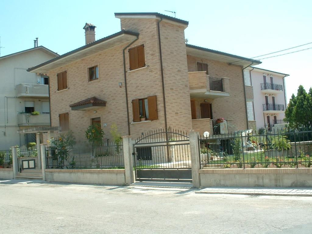 Affittacamere La Tartaruga Civitanova Marche Exterior photo